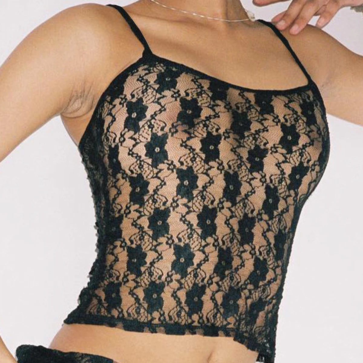 New Summer Sexy Little Plum Lace Vest Black Perspective Sexy Top Slim Ladies Halter Shirt Black Sexy Slim Fashion Trend Vest