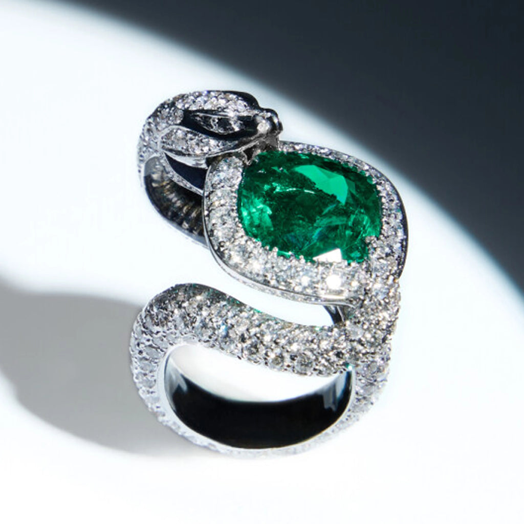Luxury Women 18K Gold Cocktail Ring With Emerald Cut Gemstone Pave Diamond Setting Engagement Jewelry