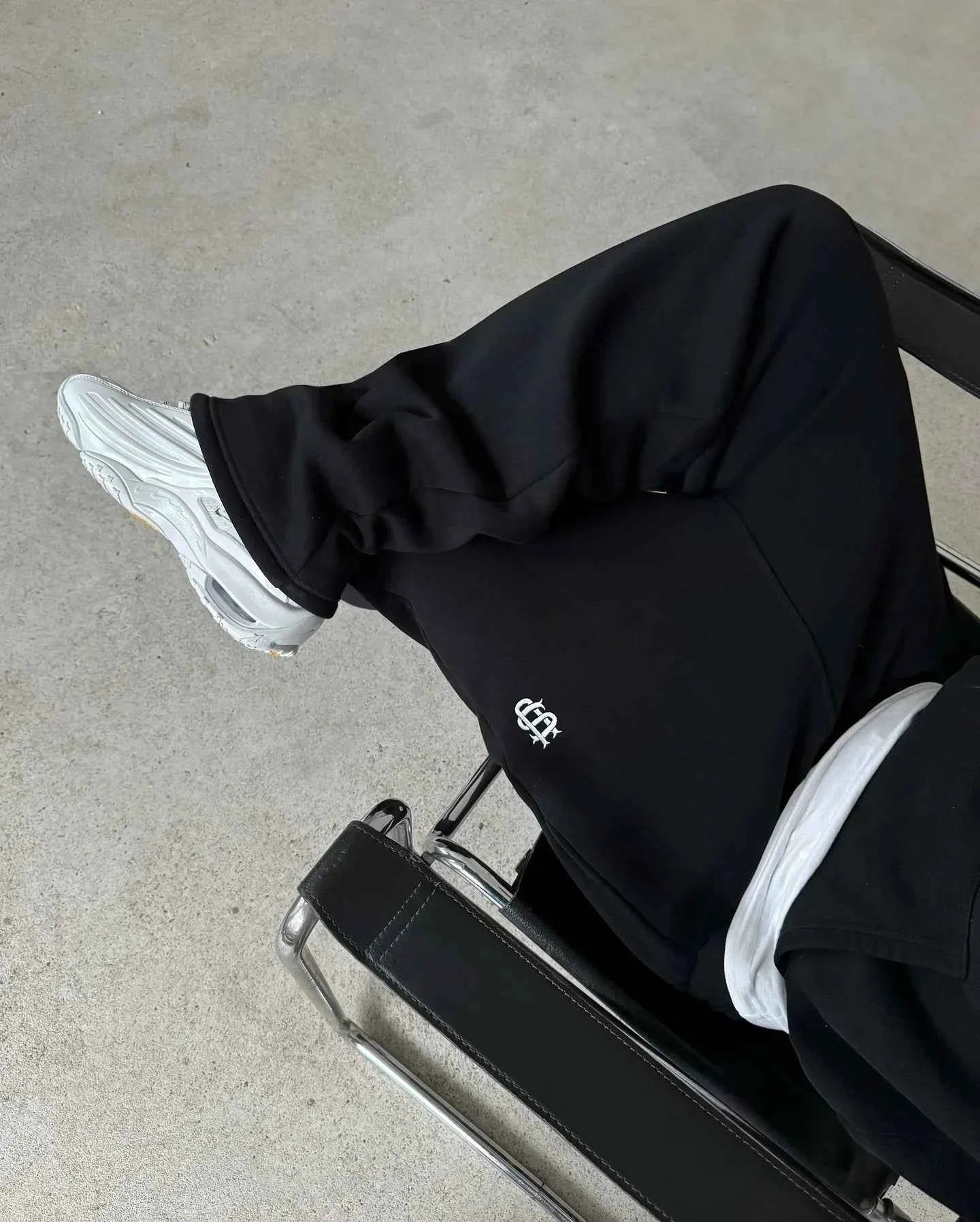 Y2K Retro Straight Pants Tracksuit Streetwear Pants Personalized Pant Leg Zipper Embroidery  Hip Hop Casual Joggers Men Pants