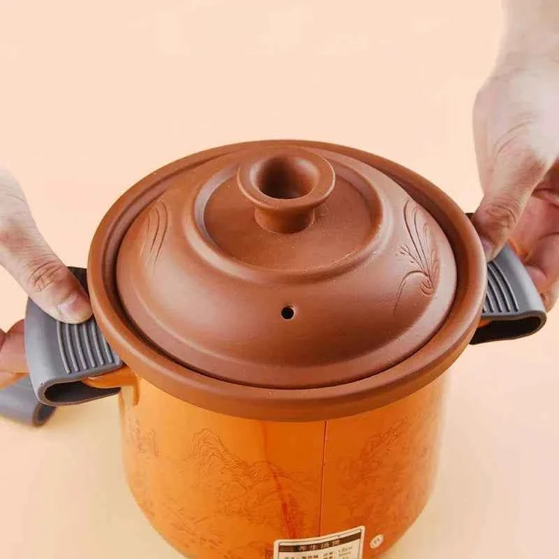 Non-Slip Pot Handle Silicone Grip PadSilicone Grey and Off-White Environmentally Friendly MaterialHeat Insulation