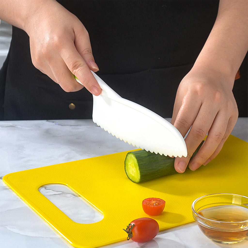 Kids Plastic Kitchen Tools Real-Toddler Safe Cutting Board Knife Set Perfect for Picnics Camping Use