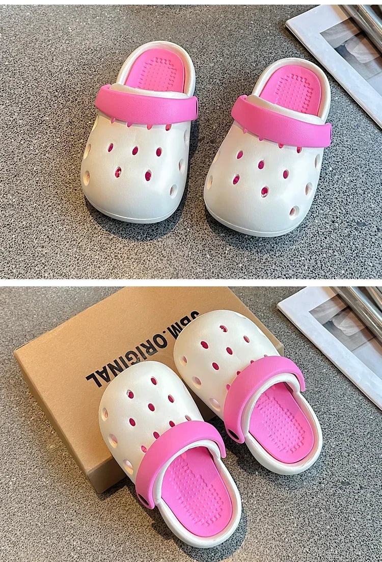 Kids Sandals Outdoors 2025 New Children Slippers Non-slip Soft Sole Students Beach Shoes Hollowed-out Breathable Fashion Trendy