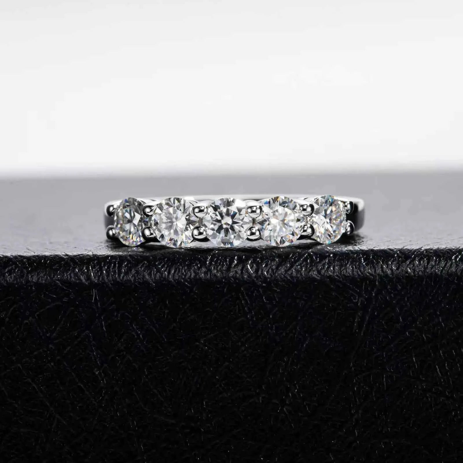 SG White Gold D Color 4mm Moissanite Ring For Women 925 Silver 1.5CT Stone Match Dia Wedding Band Bride S Sterling Sier