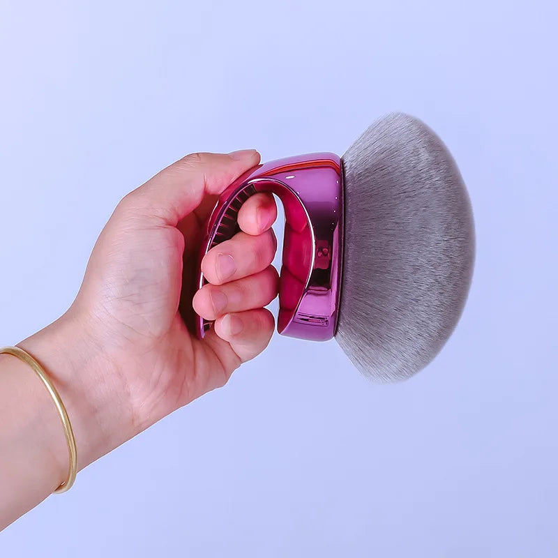 Extra Large Kabuki Body Brush Streak Free Self Tanner Applicator for Legs Body Bronzer Liquid Makeup Wide Round Head Blur Tool