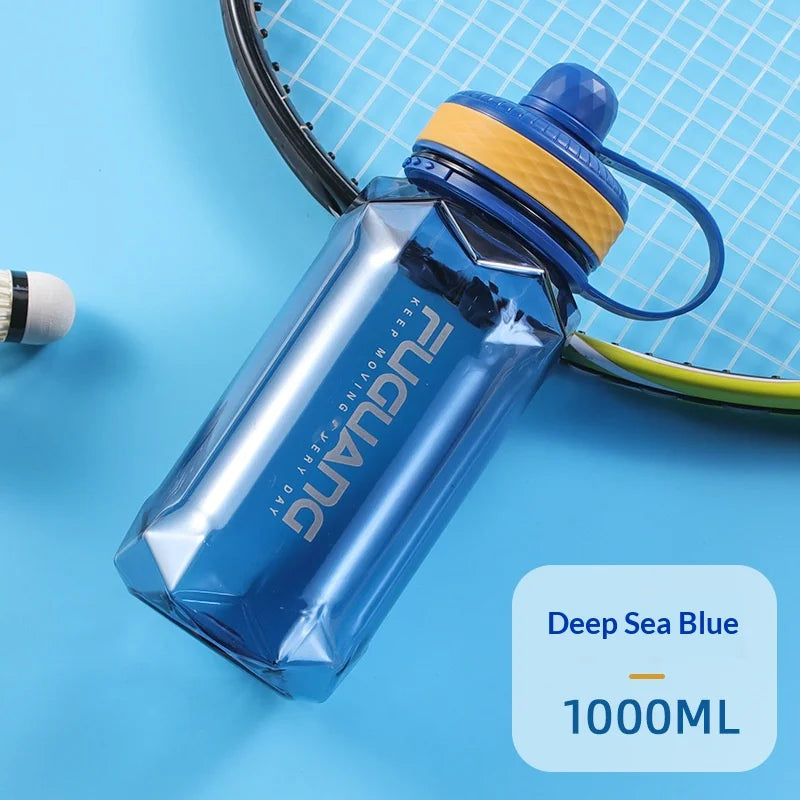 Large-capacity Sports Water Bottle Made of PC Material with Leak-proof Design Suitable for Use in Fitness Venues and Outdoors