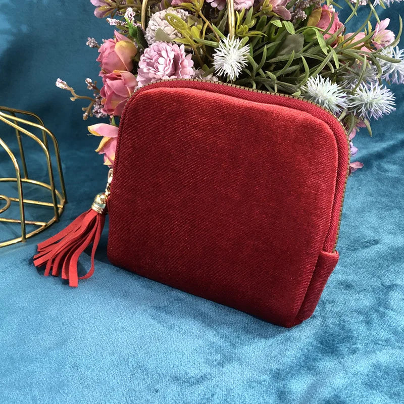 1PC Luxurious jewelry organizer – zipper closure, tassel charm and soft fabric lining | Compact bracelet travel case