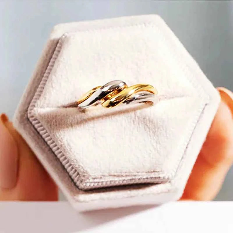 Huitan Trendy Two Tone Twist Finger Ring for Women Modern Fashion Female Metal Rings Daily Wear Versatile Accessories Jewelry