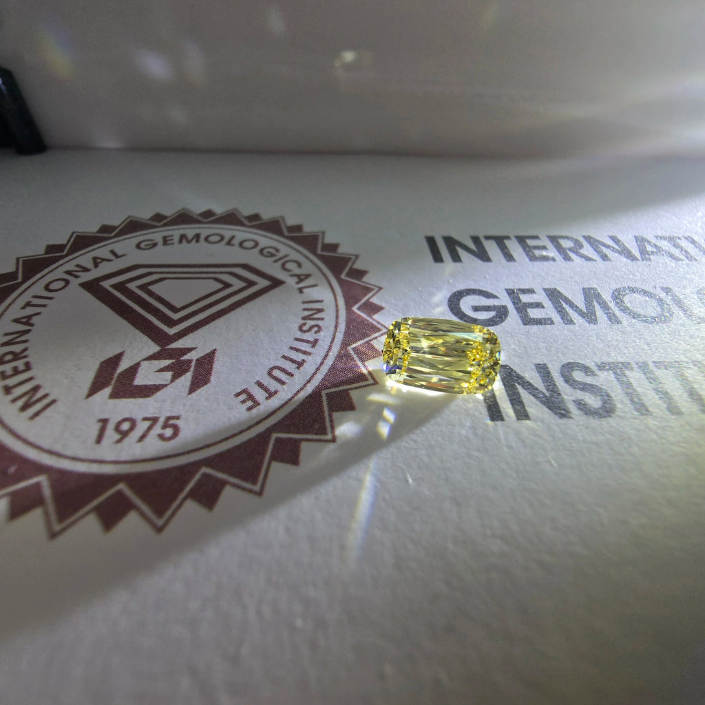 IGI Certified Rectangular Cushion Mixed Cut 1.5CT Fancy Light Yellow Lab Grown Diamond VS2 Loose For Jewelry Making