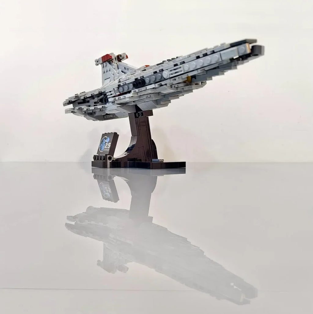 NEW 660PCS Space Venator Class Star Destroyer Midi Scale Moc Building Blocks Model Creative Expert Bricks DIY Assemble Toys Gift
