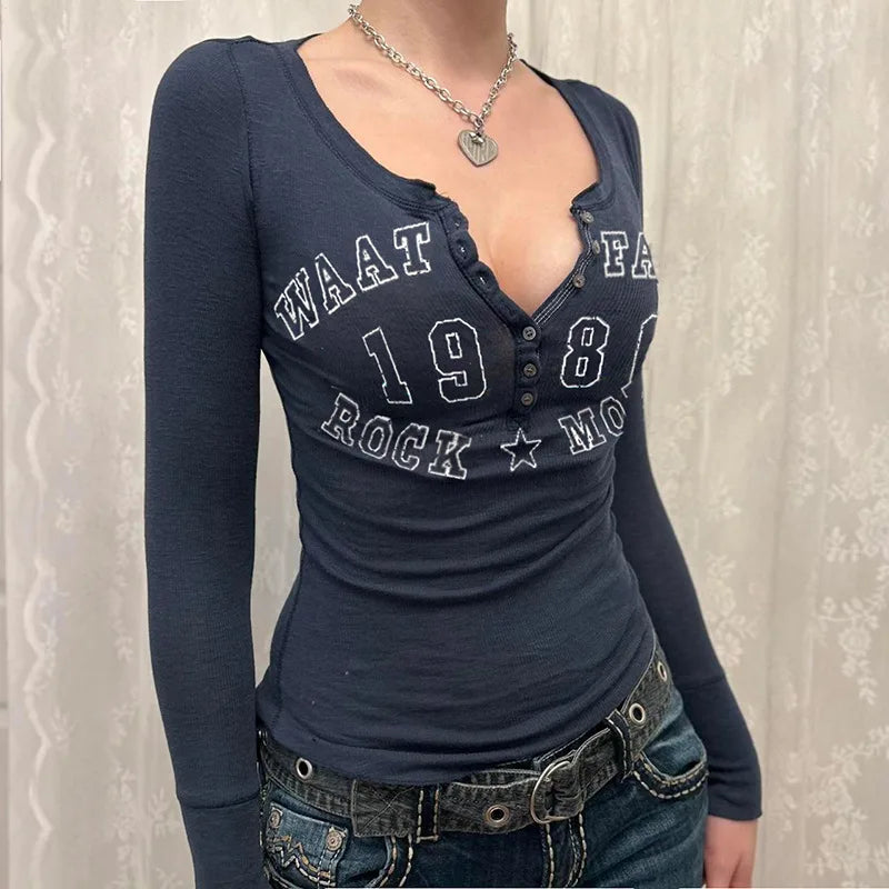 Black T-shirt Women Autumn Letter Print Streetwear Long Sleeves O-Neck Bodycon Sexy Top Button Fashion Casual Slim Tees Female