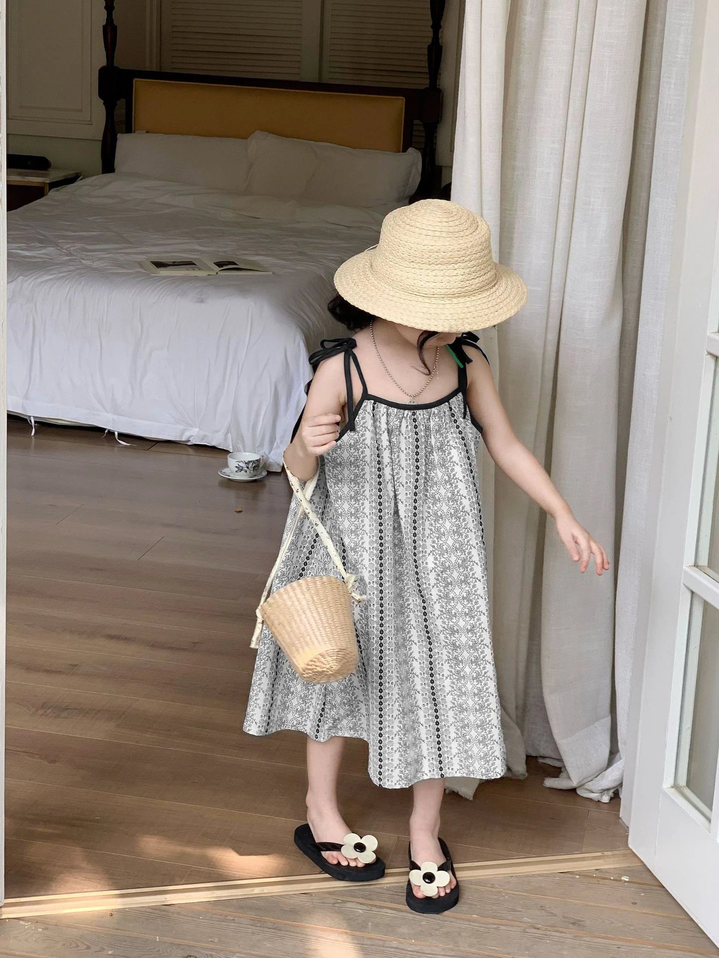 Bohemian printed style vacation dress For 1-9 Yrs Baby Girls 6.1 Children's Day Party Costumes Sleeveless loose beach Dress 2026
