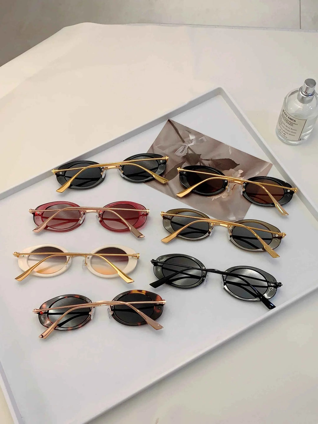 Small Oval Frame Retro Sunglasses Luxury Metal Designer Shades Women's Trendy Fashion Brand Leopard Beach Sun Glasses for Lady