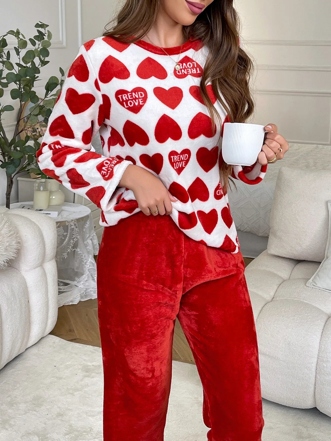 Thick and Warm Winter Flannel Sleepwear Soft Long Sleeved Pants Women's Pyjamas Set Heart-Shaped Pattern Student Nightwear