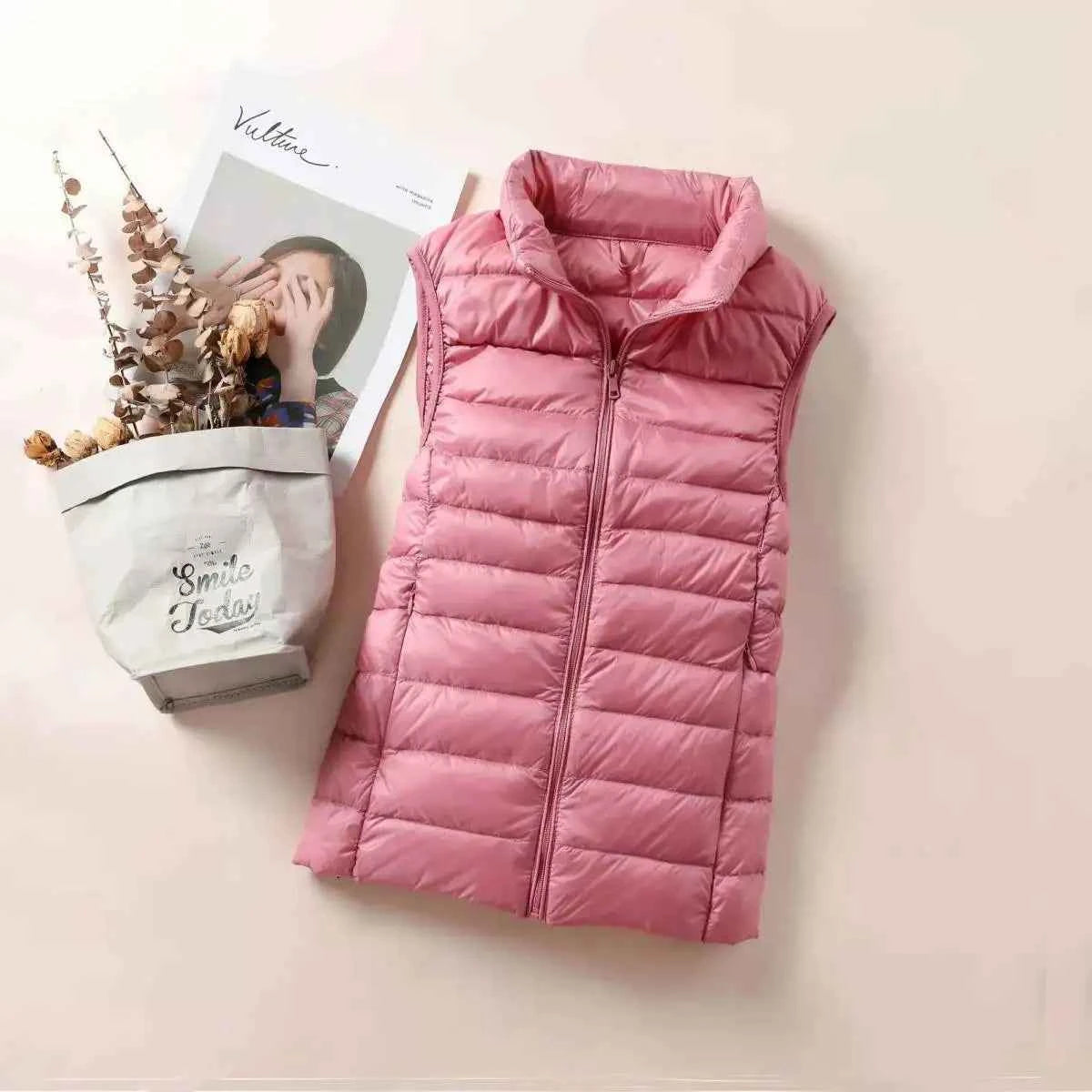 New 2026 Women Women Ultra Light Down Vests Slim Sleeveless Jacket Portable Girl Lightweight Windproof Waistcoat