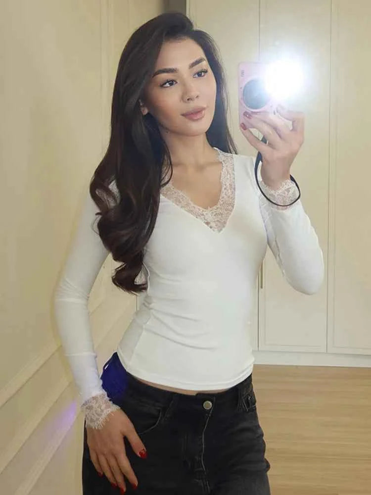 Women's V-neck Lace Splicing Top European American Style Autumn New Waist Exposed Umbilical Fashionable Casual Wear