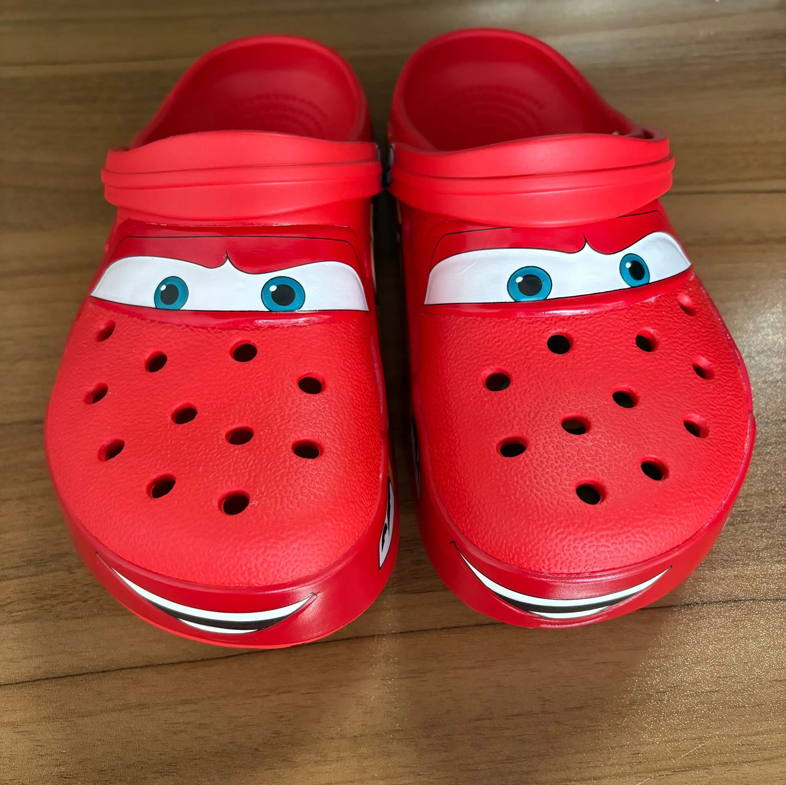 New Mcqueens Cartoon Slippers  Waterproof Eva Outdoor Sandals With Breathable Holes Adult Casual Beach Shoes Gift