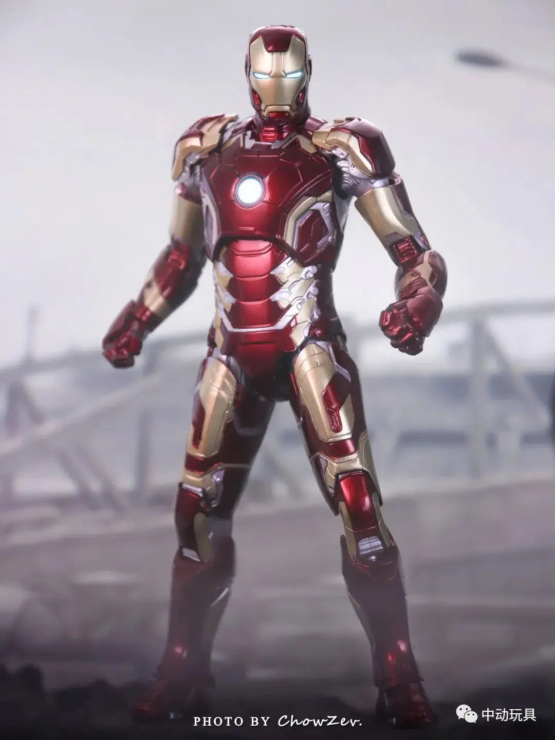 ZD Toys LED Light Iron Man MK1 MK2 MK3 MK4 MK5 MK6 MK7 MK43 MK50 7" Movie Action Figure Tony Stark Legends Toys