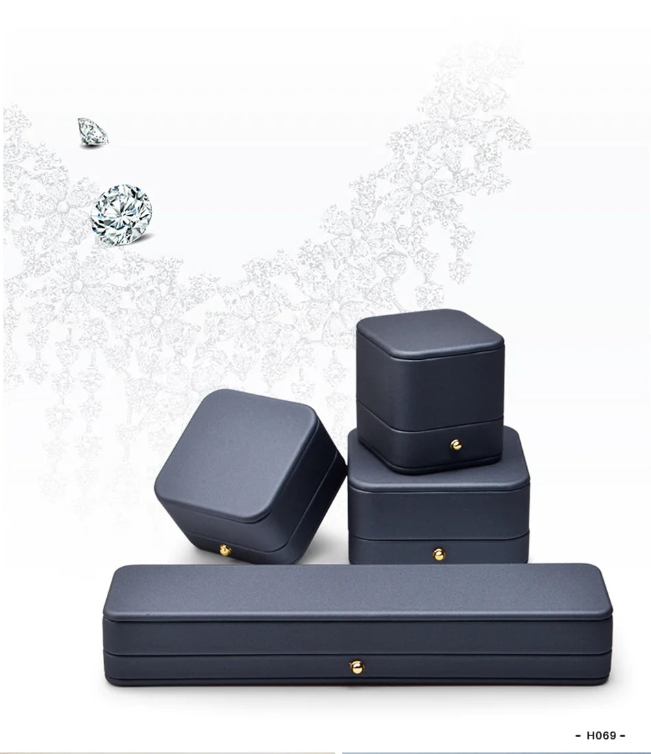 Oirlv Leather Jewelry Ring Box Jewelry Organizer Necklace Pendant Bracelet Long Chain Storage Box Packaging Gift Box for Wedding