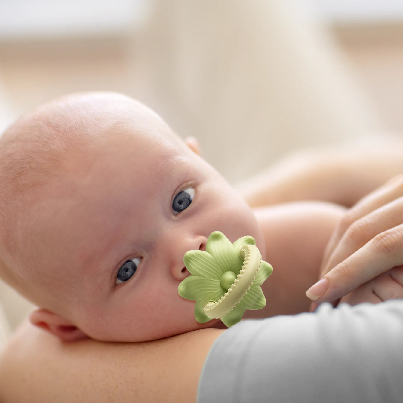 1PCS Silicone Baby Teething Toys Flower Grape Baby Toys Soft Baby Teether Toys Chewing Training Baby Products Baby Accessories