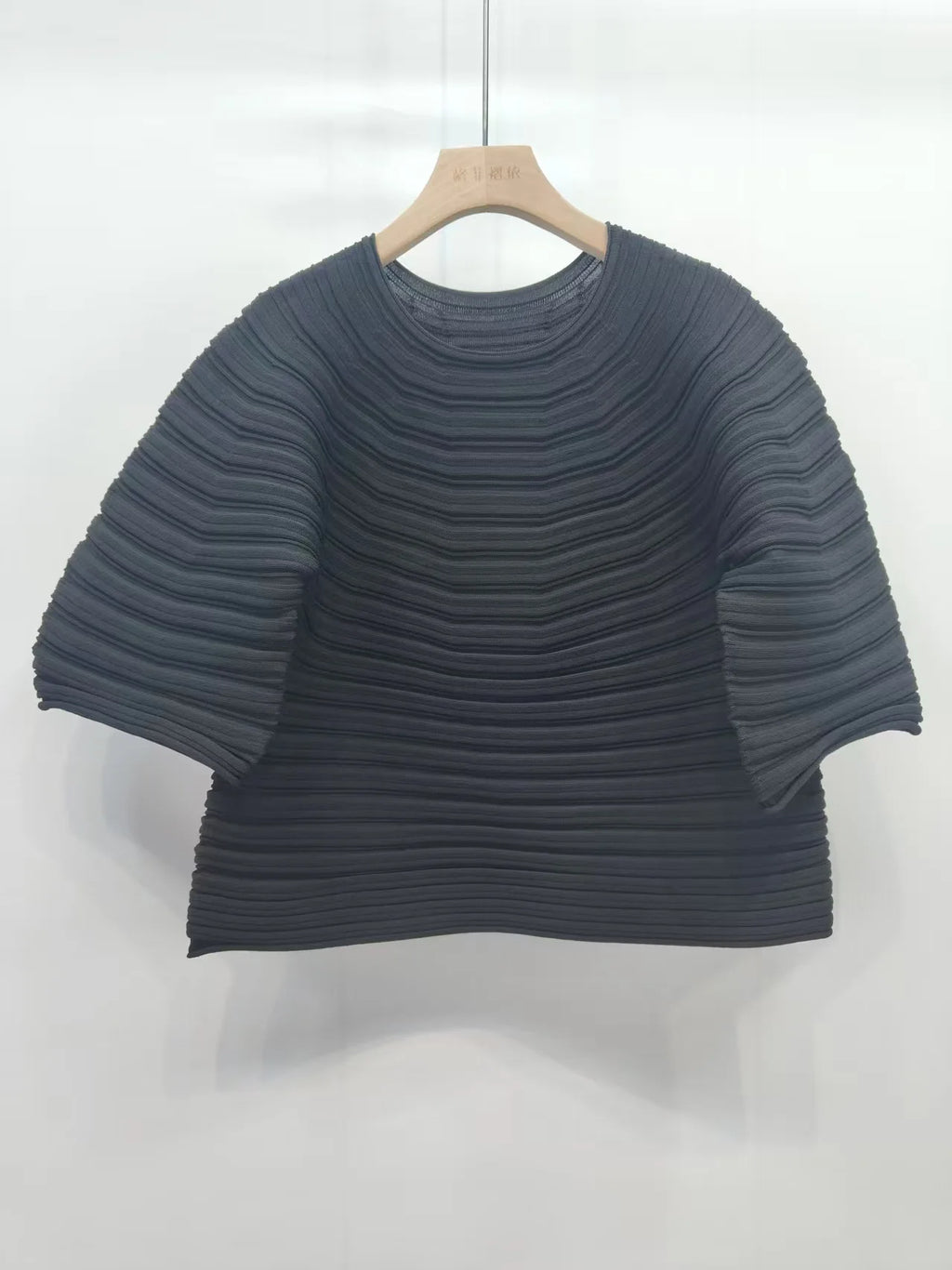 LANMREM Casual Pleated Texture Round Neck Half Sleeve Thick Wome's T-shirt Chic New Knitwear Fashion Pullover Top Chic 2DB5036