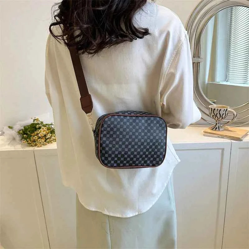 Vintage Pattern Crossbody Bags for Women Shoulder Shell Bag Trend Small Purse and Handbag Luxury Designer Female Square Bag