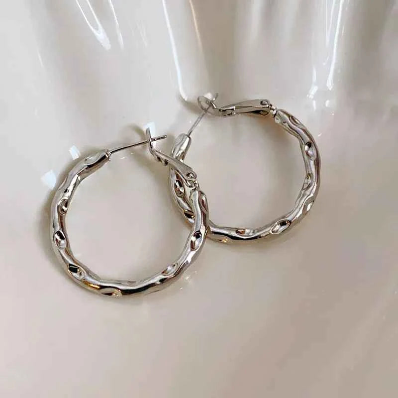 Fashion Exaggerated Big Circle Hoop Earrings for Women Statement Jewelry Smooth Circle Earrings Femme Boucles d'oreilles