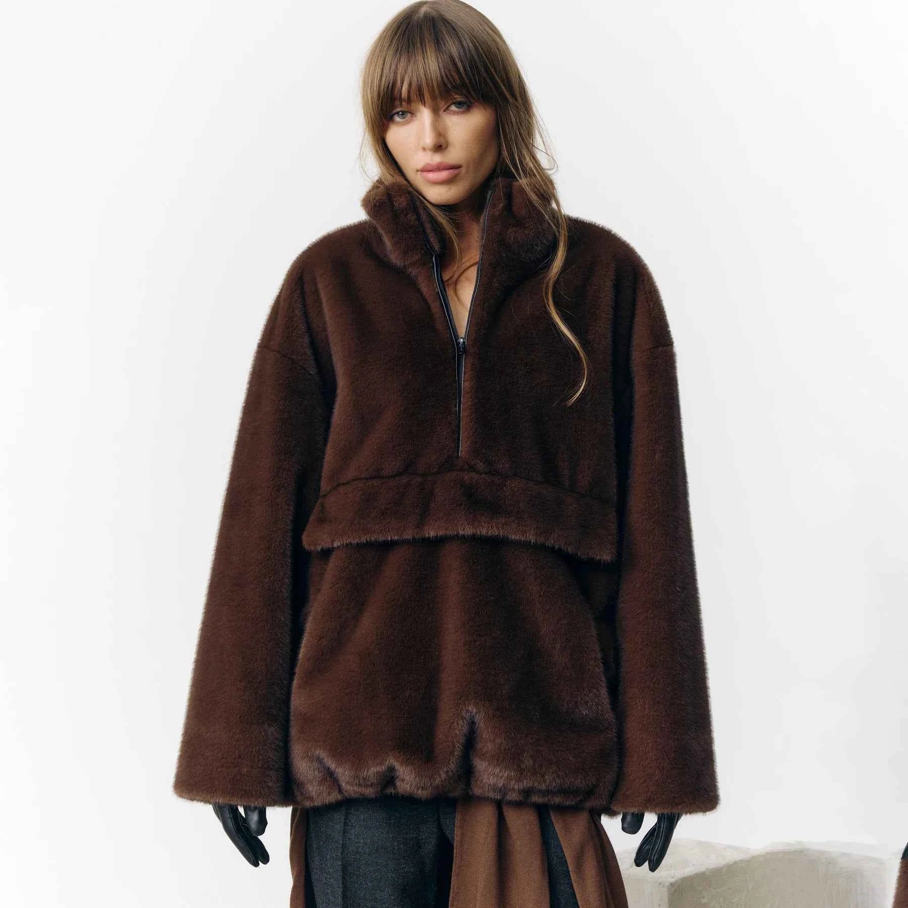 2025 Designer Faux Fur Coat, New Winter Style, Warm Pullover Zipper Top Simple Stylish And Elegant