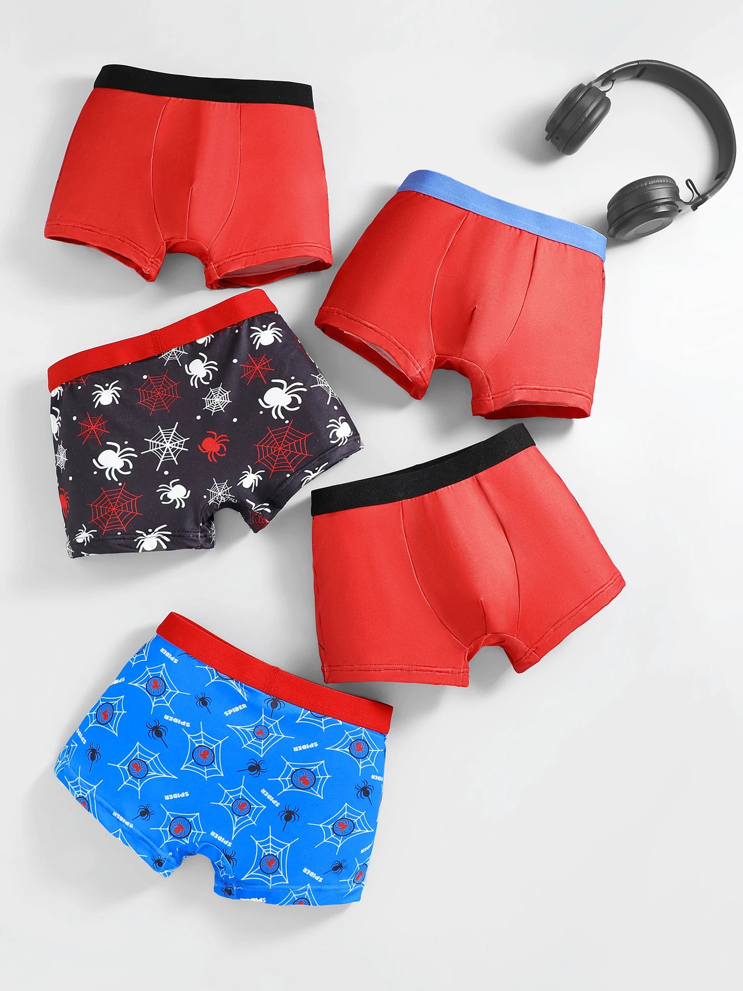 5-Piece Mixed Pack of Boys' Underwear with Spider Print, Cartoon Design, Soft and Comfortable, Casual Cool Street Style for Boys Aged 4-10