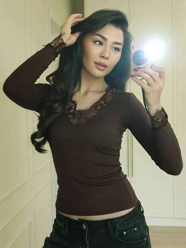 Women's V-neck Lace Splicing Top European American Style Autumn New Waist Exposed Umbilical Fashionable Casual Wear