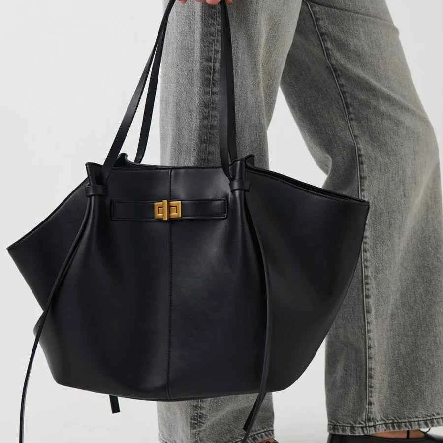 Fashion Large Capacity Trapeze Bag Designer Chic Lock Women Shoulder Bags Luxury Pu Leather Handbags Trend Underarm Bag 2025