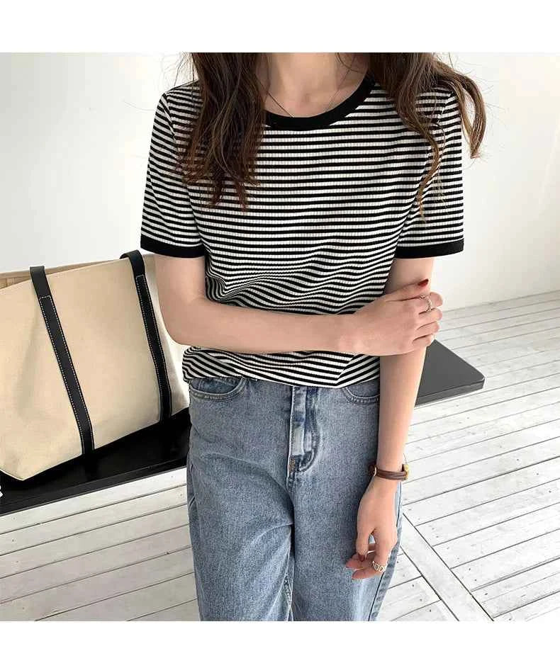 Striped Short Sleeve T-shirt Women's Summer New Korean Version Loose Retro Contrast Slim Round Neck Top Women's Fashion Casual