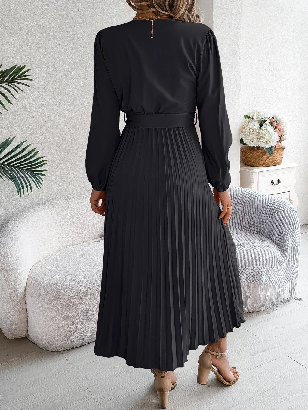 Autumn Winter Elegant V-Neck Button Belt Long Sleeved Solid Color Pleated Long Dress For Women Dresses