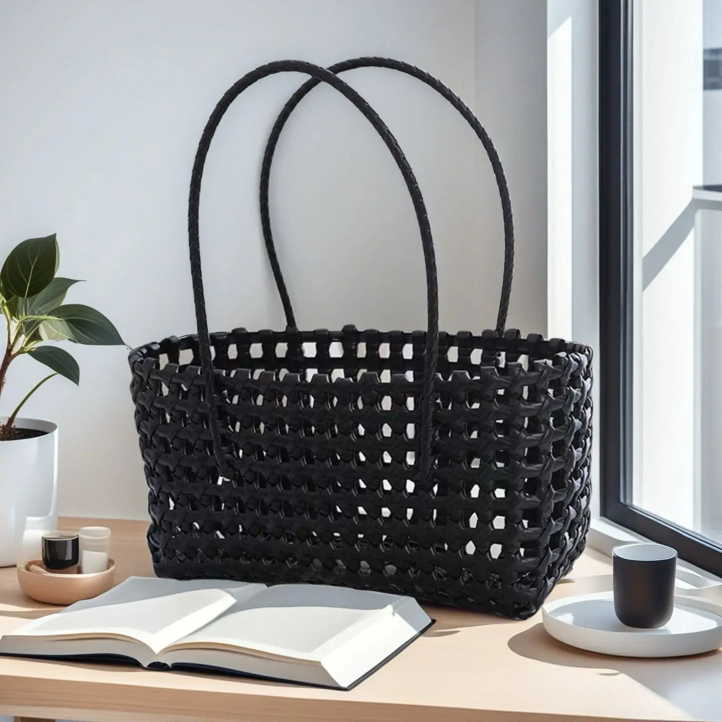1pcs Plastic Hollow Weave Bag Countryside Style Large Capacity Beach Tote Bag Bucket Bag Bohemian Style Woman PVC Handbag Summer