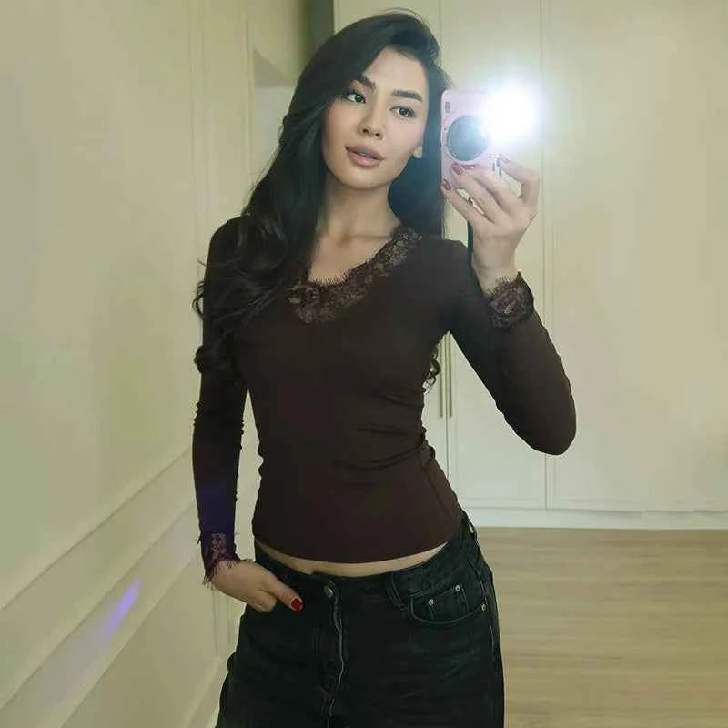 Women's V-neck Lace Splicing Top European American Style Autumn New Waist Exposed Umbilical Fashionable Casual Wear