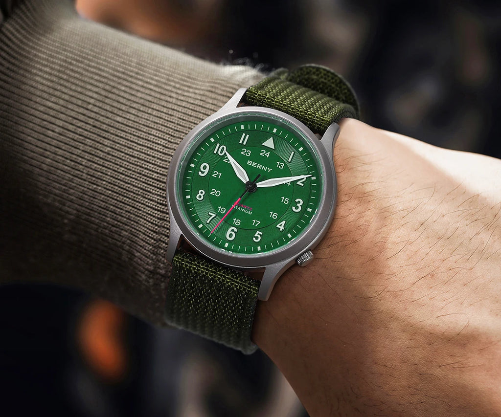 BERNY Titanium Watches for Men Super Luminous Sapphire Field Men's Watch Outdoor Quartz Wristwatch Lightweight 5ATM