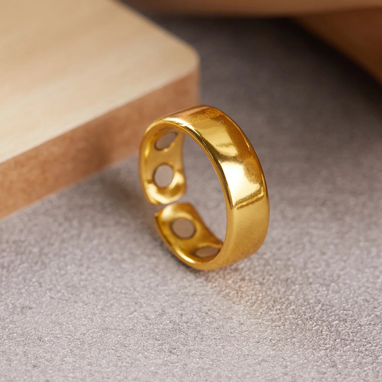 Magnetic Anti Snoring Device Ring Therapy Acupressure Against Finger Ring Anti Snore Sleep Aid for Snoring Treatment