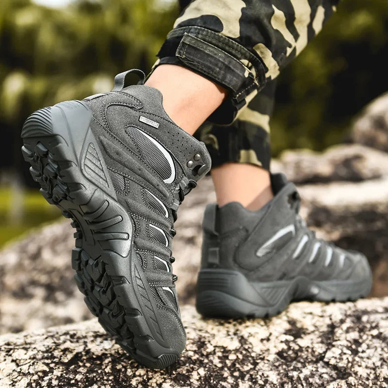 New Men's Boots Fashion Outdoor Boots Breathable Hiking Boots Autumn Shoes Sneakers lightweight Non-slip Men Desert Ankle Boots