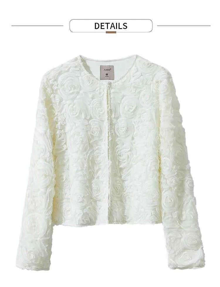 AMII Minimalism Short Jacket Women 2025 Autumn New Elegant Romantic Stereoscopic Flower O-Neck Hook Button Outwear Coat 12521066