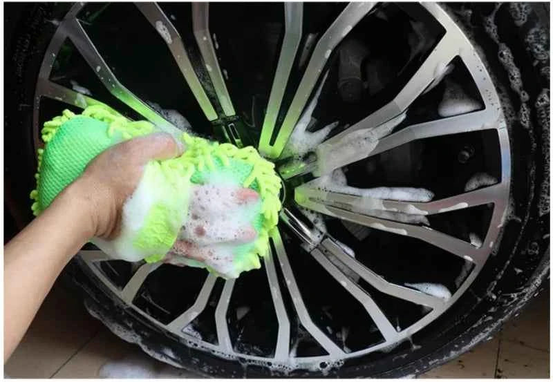 Microfiber Car Wash Sponge Glove – Scratch-Free Cleaning