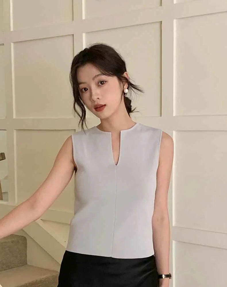 Women V-neck Good Quality Breathable Sleeveless Knit Tank Top Sweater Vest Spring Summer New in Chic Top Minimal Style