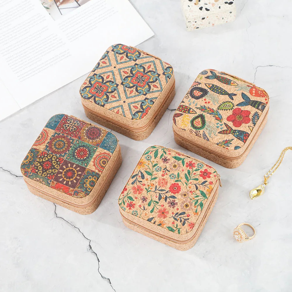 Mini Retro Jewelry Box Portable Travel Jewelry Organizer Display Case for Rings Earrings Necklace Bracelets Jewelry Storage Case