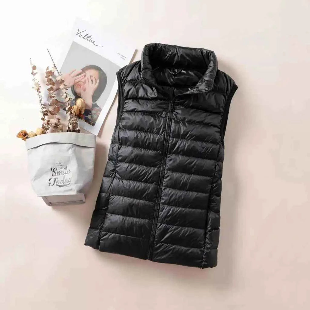 New 2026 Women Women Ultra Light Down Vests Slim Sleeveless Jacket Portable Girl Lightweight Windproof Waistcoat