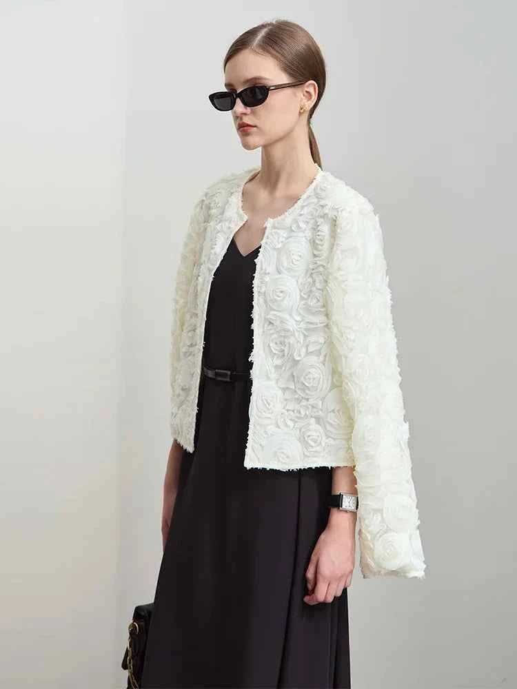AMII Minimalism Short Jacket Women 2025 Autumn New Elegant Romantic Stereoscopic Flower O-Neck Hook Button Outwear Coat 12521066