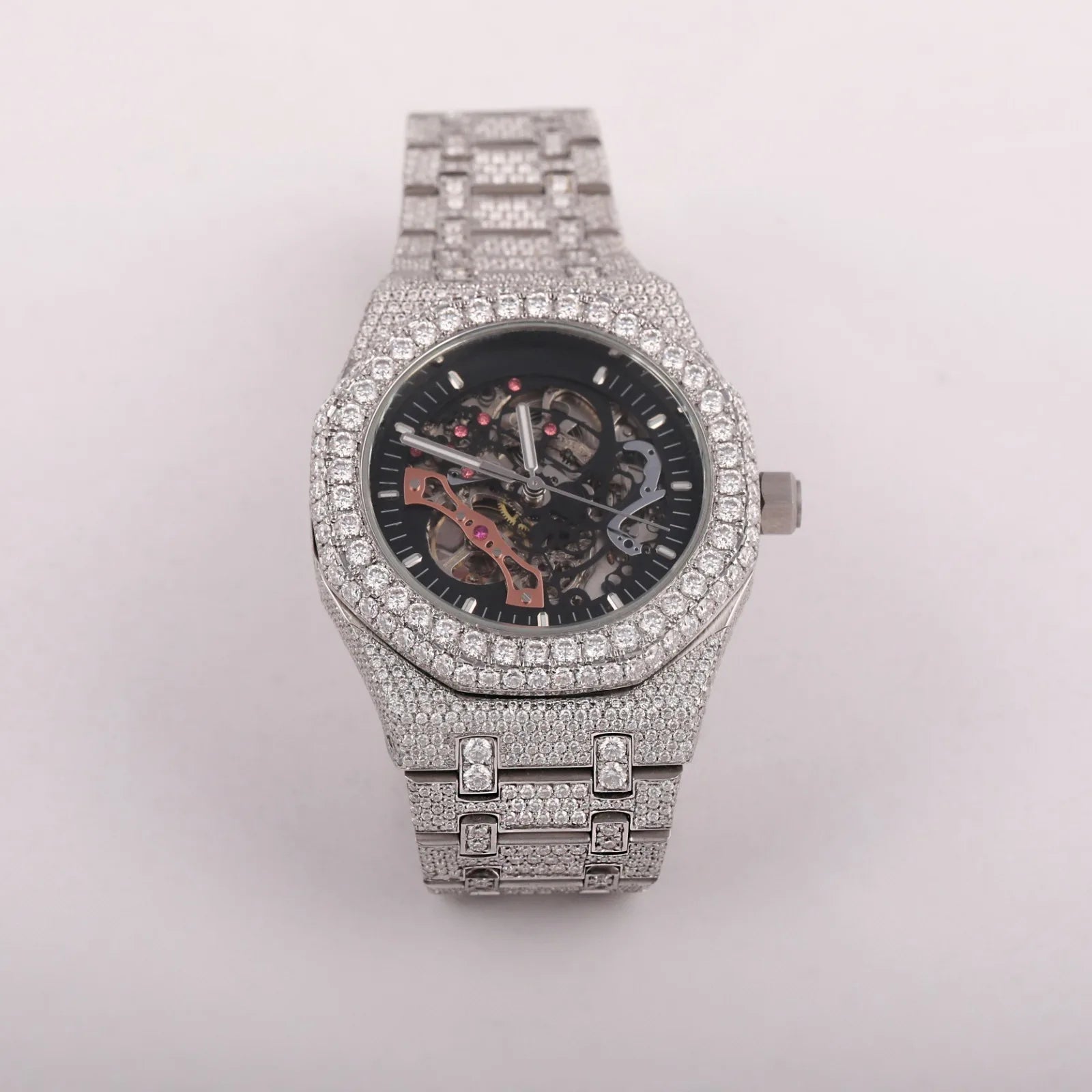 Excellent Quality Round Shape Rubber Band Watch for Wedding and Partywear Mens Quartz Watch Available at Affordable Price