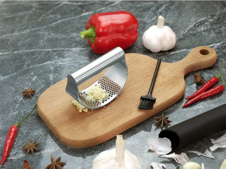 Upgraded Stainless Steel Garlic Press Squeezer Manual Garlic Ginger Rocker Crusher Garlic Cutting Mince Tools Kitchen Gadgets