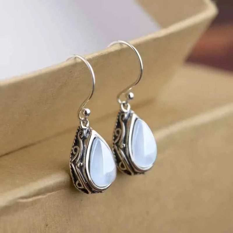Huitan Green/Red Pear Stone Drop Earrings for Women Ethnic Style Aesthetic Carved Pattern Temperament Lady's Earrings Jewelry