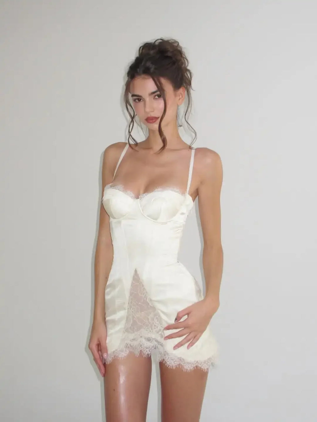 Women White Lace Trim Corset Mini Dress Sexy Sweetheart Neck Spaghetti Strap Slit Hem 2026 Summer Leisure Nightclub Party Wear