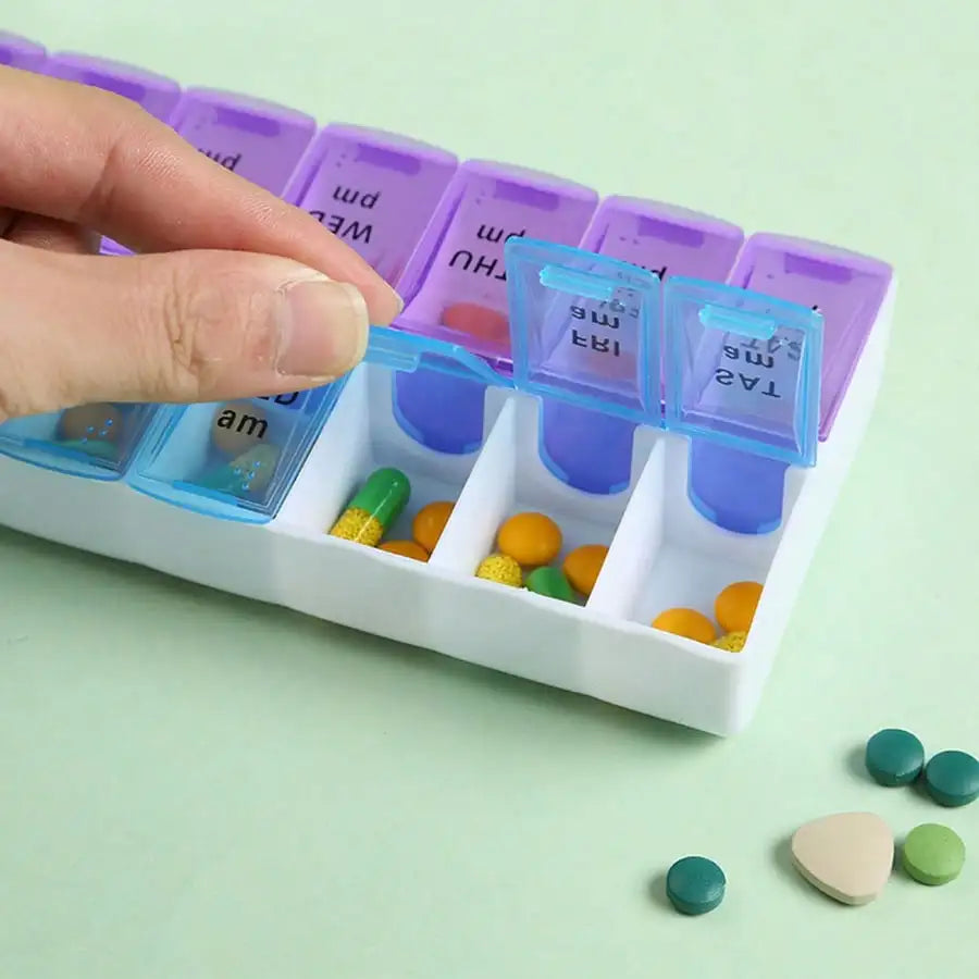 14-Grid Color Pill Box, Portable One-Week Pill Box Set, Mini Combination Pill Box Packing, Daily Regular Reminder Pill Box Monday To Sunday Full Coverage Travel Carry-On & Handbag Essentials, Efficient Management Of Vitamins