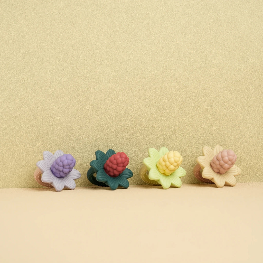 1PCS Silicone Baby Teething Toys Flower Grape Baby Toys Soft Baby Teether Toys Chewing Training Baby Products Baby Accessories