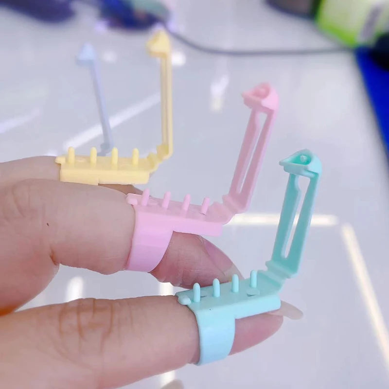 Yarn Guide Finger Holder Set Yarn Guide Separated Yarns Tools Metal Knitting Thimble Crafting Accessories